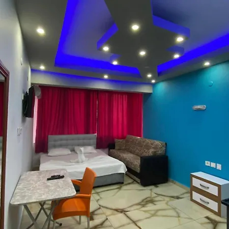 Maldives ألانيا