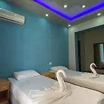 Maldives * Αλάνια