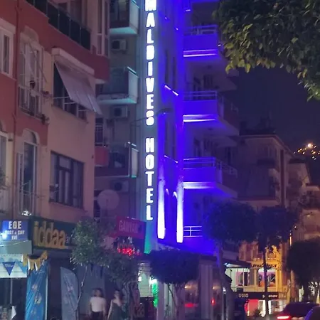 Maldıves *